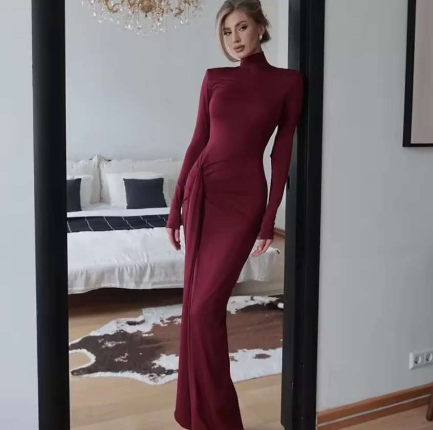 Abito Lungo Fasciatura con Spacco Alto - Dolcevita Nero Elegante